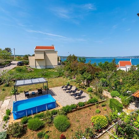 Apartment Sea And Mountain With Pool Novigrad  Chambre photo