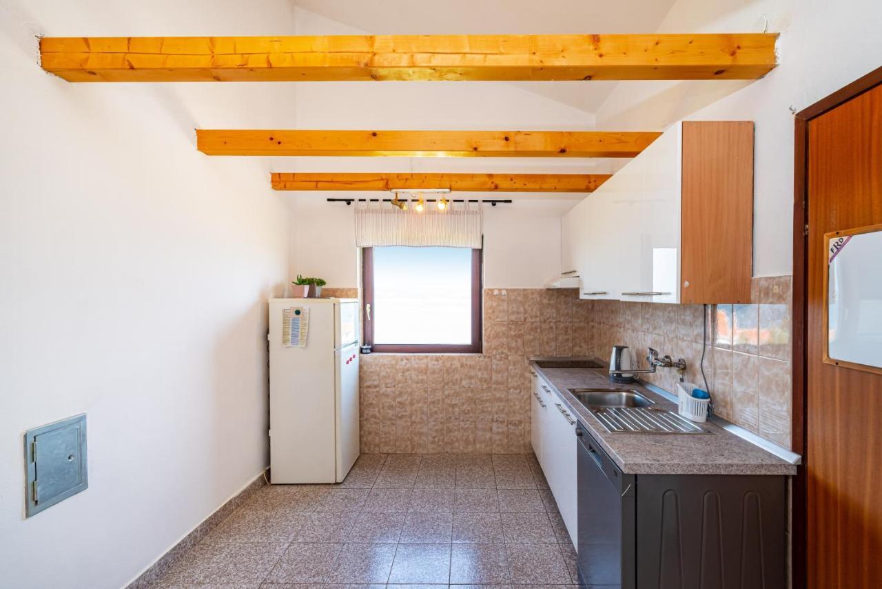 Apartment Sea And Mountain With Pool Novigrad  Chambre photo