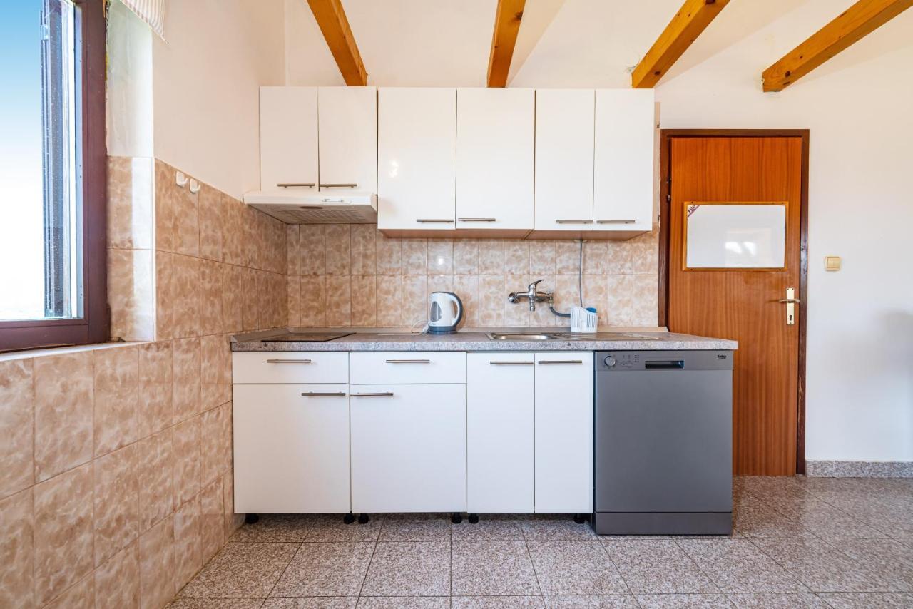 Apartment Sea And Mountain With Pool Novigrad  Chambre photo