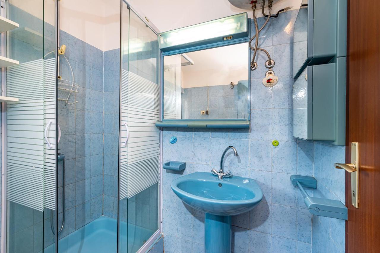 Apartment Sea And Mountain With Pool Novigrad  Extérieur photo