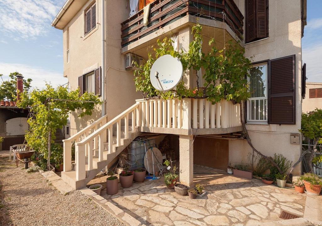 Apartment Sea And Mountain With Pool Novigrad  Extérieur photo